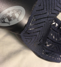 3mm Hotline surf and kiteboarding glove